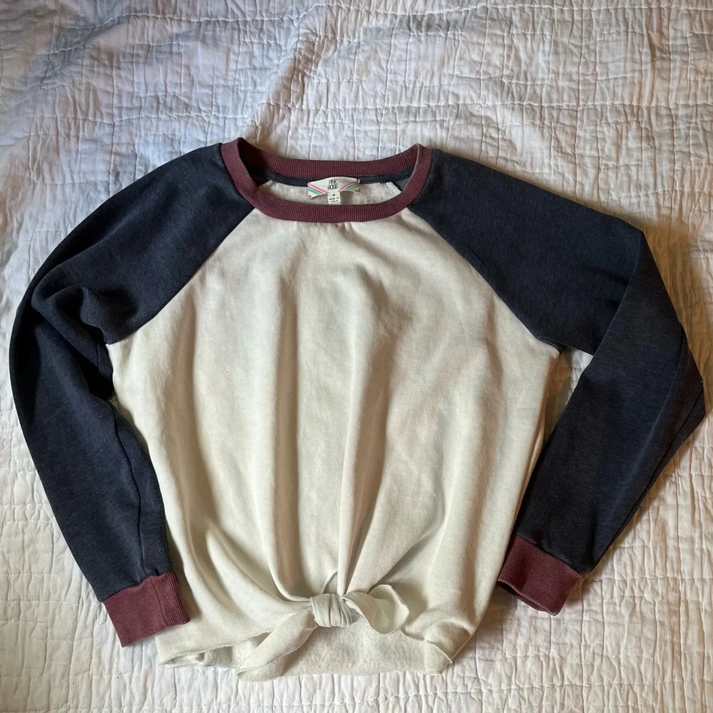 WHITE NAVY BLUE RAGLAN SLEEVE KNOTTED TIE FRONT WAIST SWEATSHIRT - Picture 1 of 3